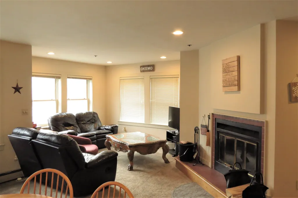 18 Pleasant Street Ludlow VT 05149