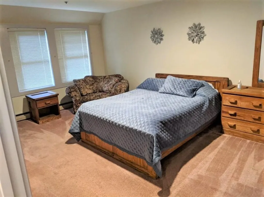 18 Pleasant Street Ludlow VT 05149