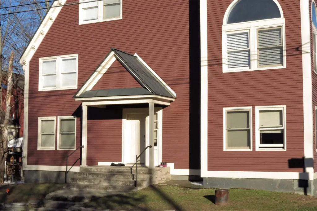 18 Pleasant Street Ludlow VT 05149