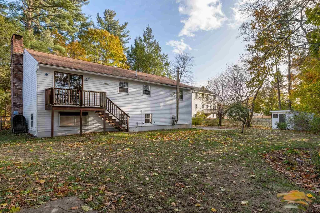 20 Raydon Road York ME 03909
