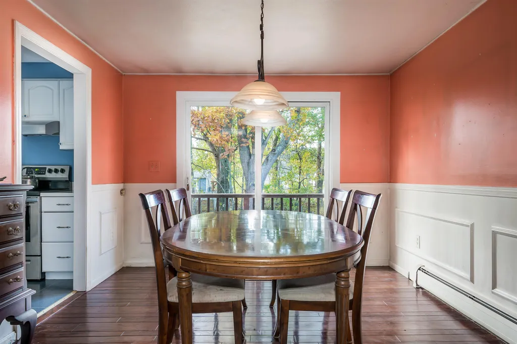 20 Raydon Road York ME 03909