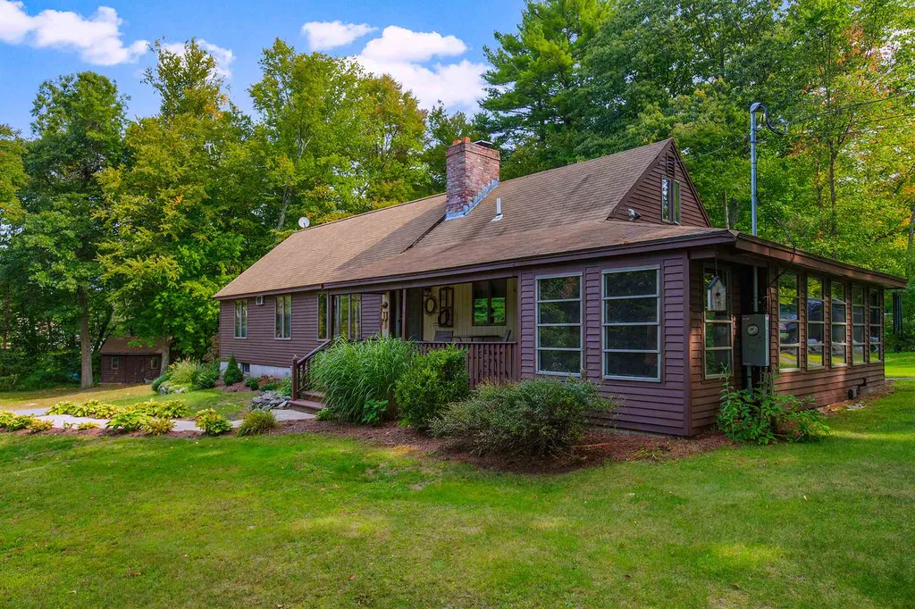 266 Mammoth Road Pelham NH 03076