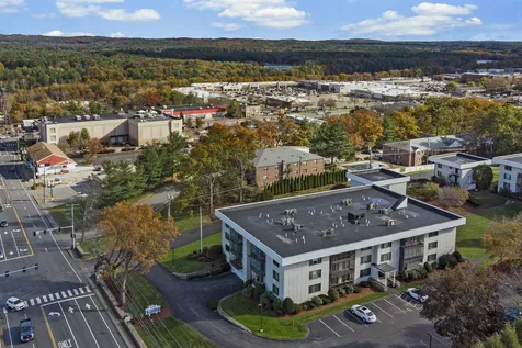 33 Spit Brook Road Nashua NH 03060