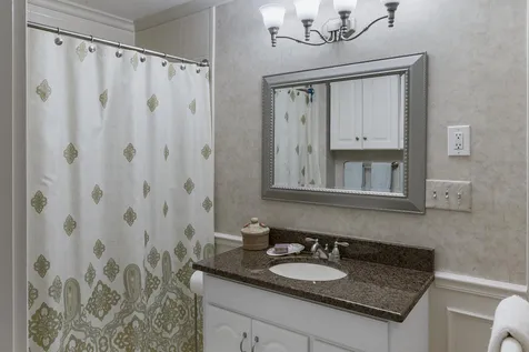 33 Spit Brook Road Nashua NH 03060