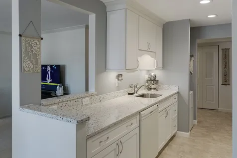 33 Spit Brook Road Nashua NH 03060