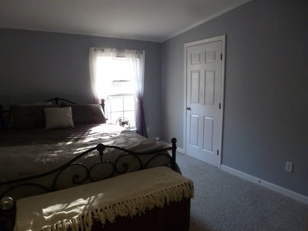 4 Hickory Hill Road Epping NH 03042