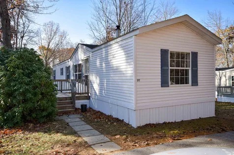 127 Colonial Village Somersworth NH 03878