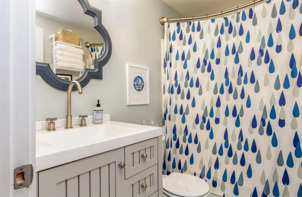 17 Fairmont Place Burlington VT 05408