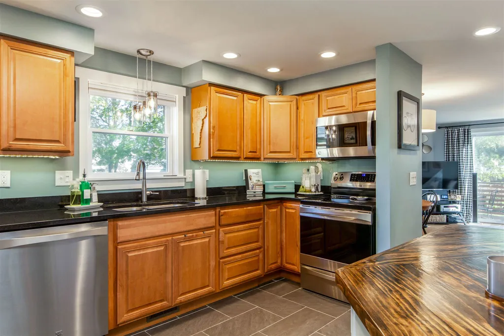 17 Fairmont Place Burlington VT 05408