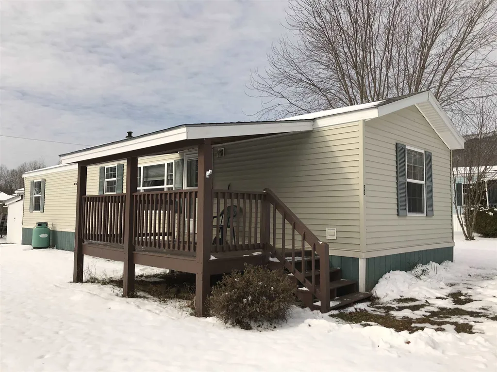 23 Cockburne Lane Colebrook NH 03576
