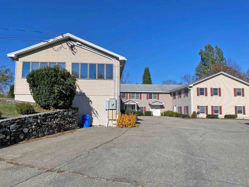 1037 Calef Highway Barrington NH 03825