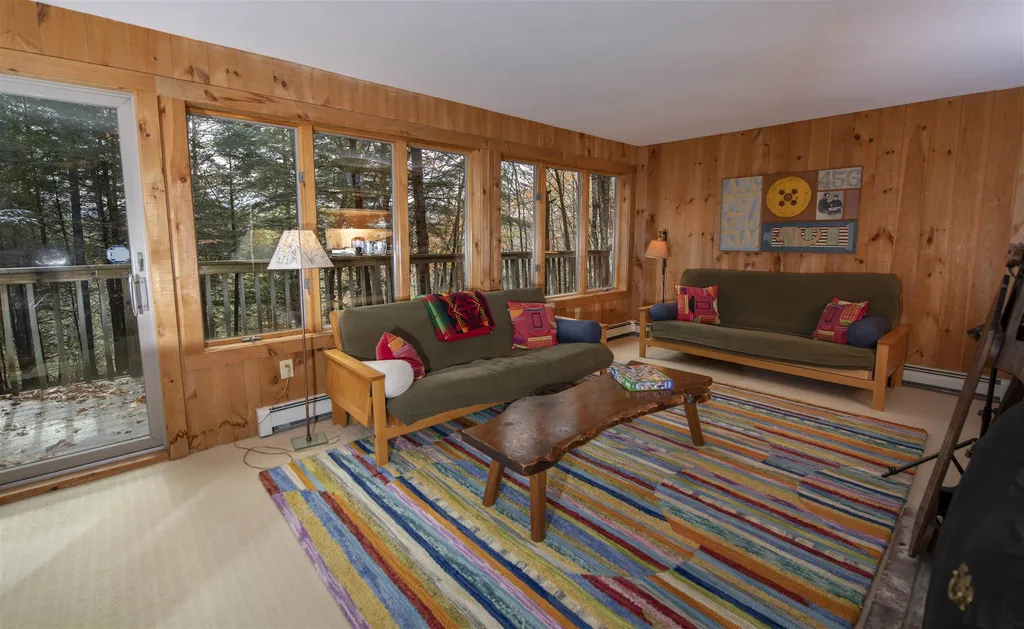 324 Hard Road Hartford VT 05059