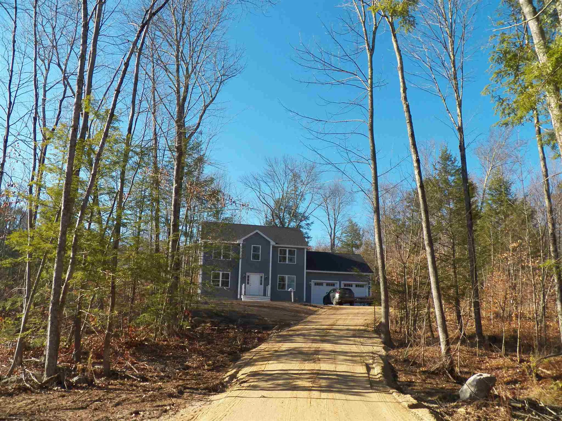 27 Range Road Deerfield NH 03037