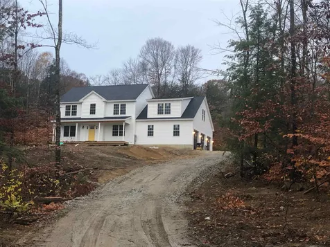 29 Range Road Deerfield NH 03037