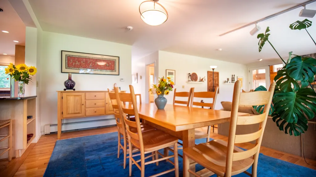 5296 Dorset Street Shelburne VT 05482