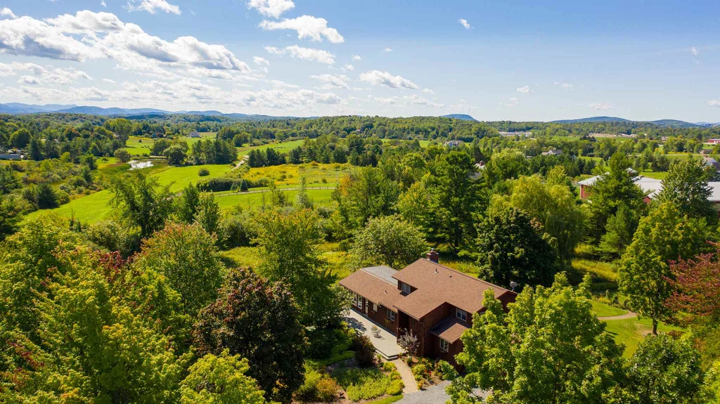5296 Dorset Street Shelburne VT 05482