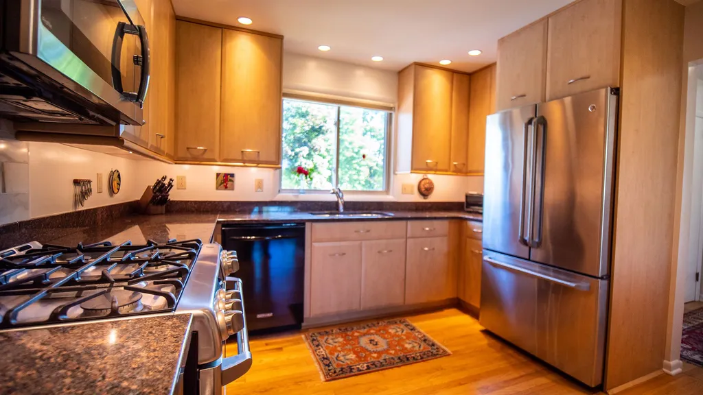 5296 Dorset Street Shelburne VT 05482