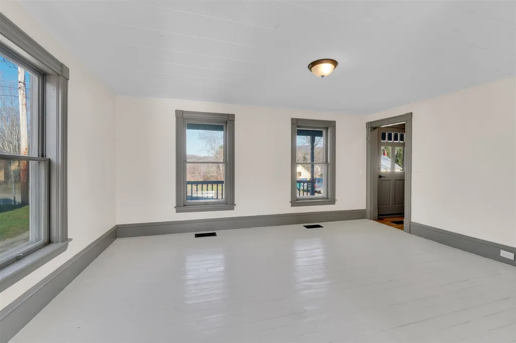 86 Bridge Street Huntington VT 05462