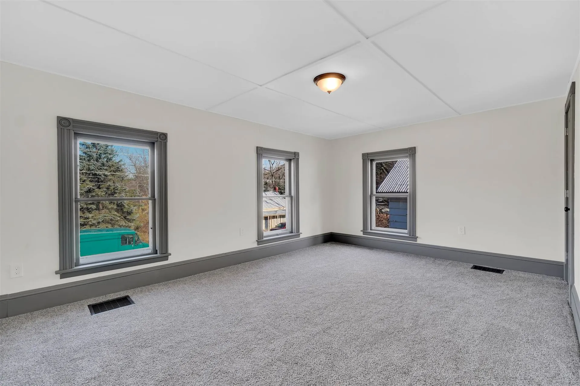 86 Bridge Street Huntington VT 05462