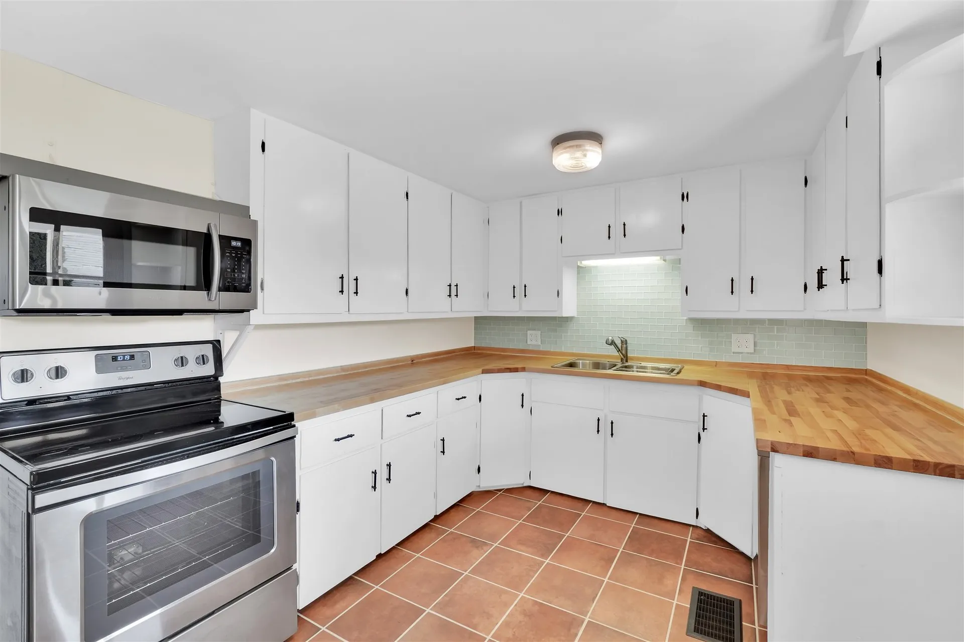 86 Bridge Street Huntington VT 05462