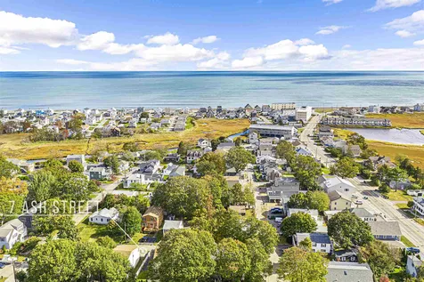 7 Ash Street Hampton NH 03842
