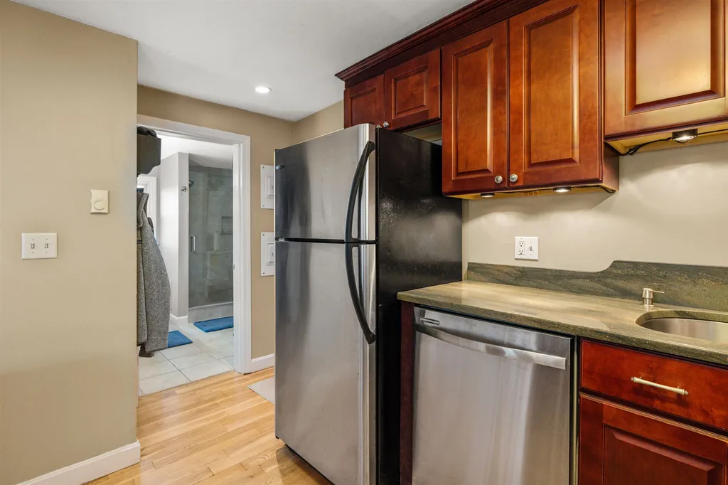 140 Cass Street Portsmouth NH 03801