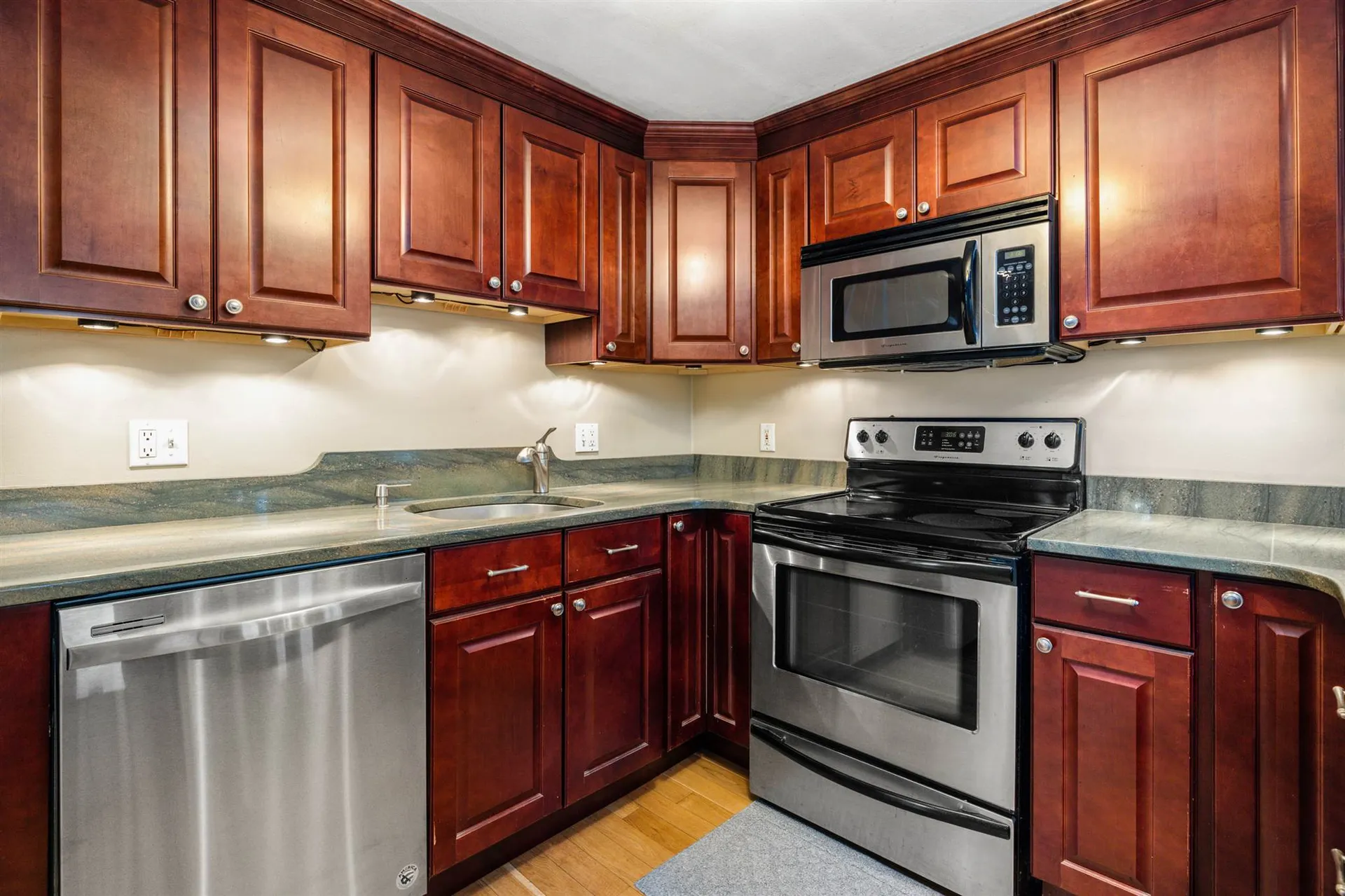 140 Cass Street Portsmouth NH 03801