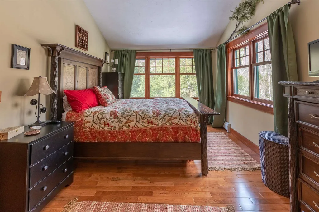 10 River View Drive Lincoln NH 03256-1