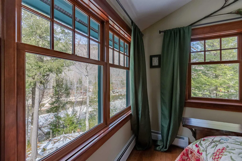 10 River View Drive Lincoln NH 03256-1