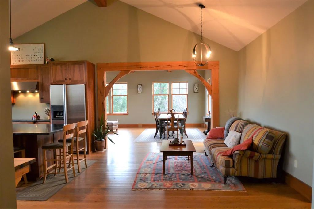 149 Upper Village Road Warren VT 05674