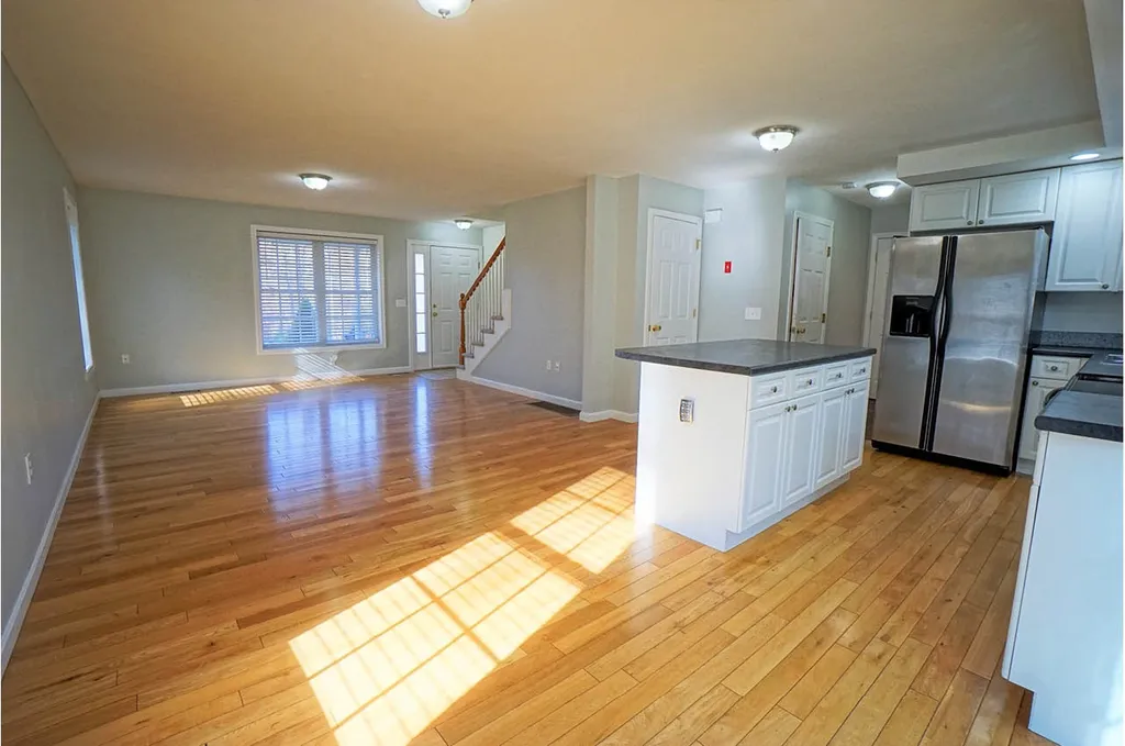 116 High Range Road Londonderry NH 03053