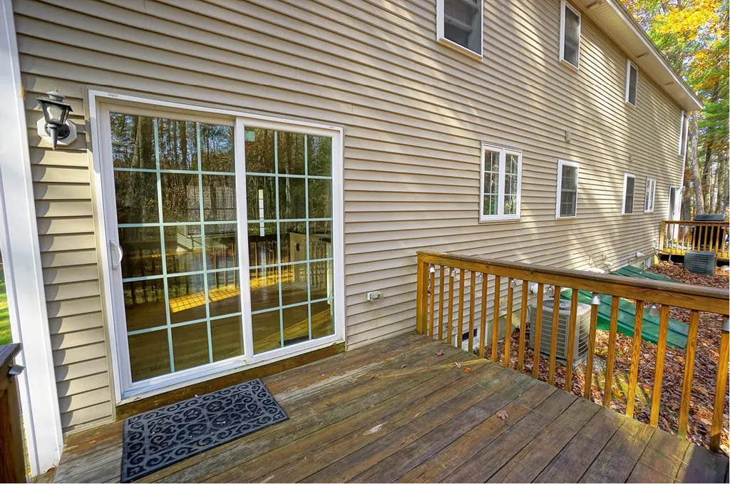 116 High Range Road Londonderry NH 03053