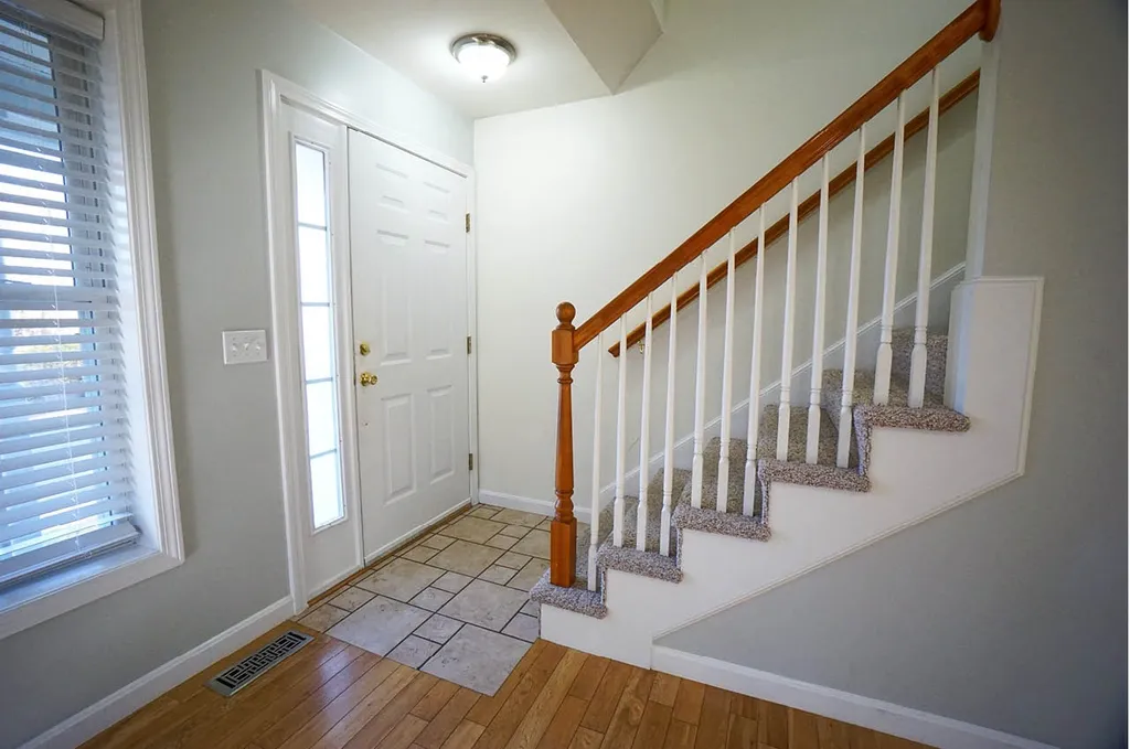 116 High Range Road Londonderry NH 03053