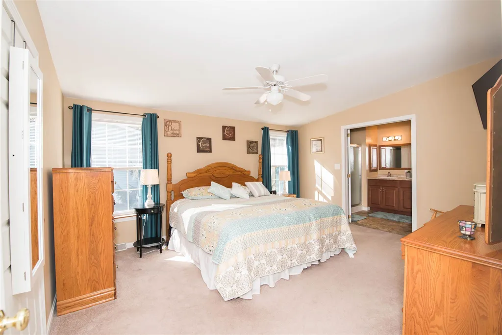 21 Charleston Ridge Hampstead NH 03841