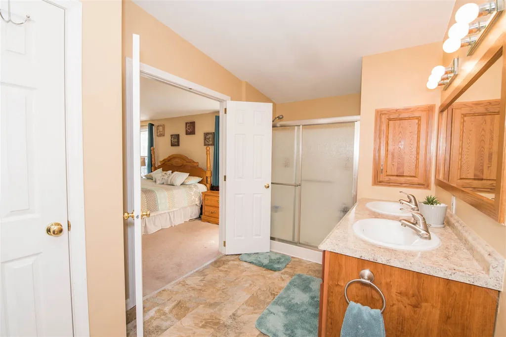 21 Charleston Ridge Hampstead NH 03841