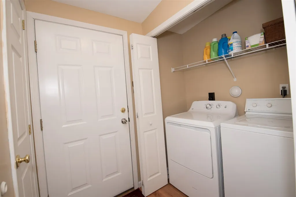 21 Charleston Ridge Hampstead NH 03841