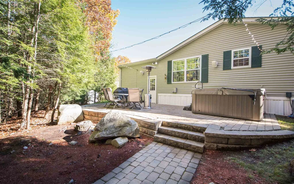 21 Charleston Ridge Hampstead NH 03841