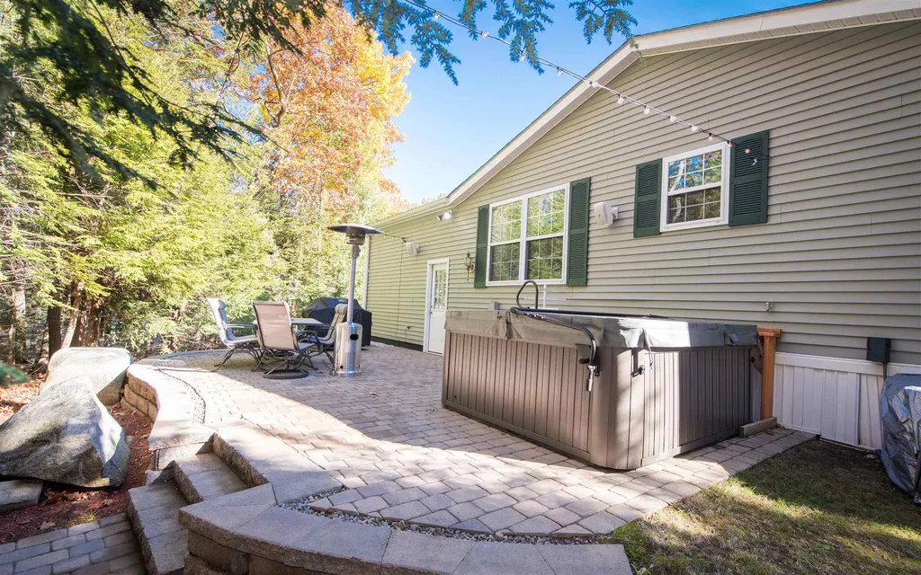 21 Charleston Ridge Hampstead NH 03841