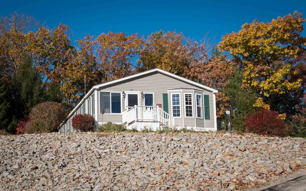 21 Charleston Ridge Hampstead NH 03841