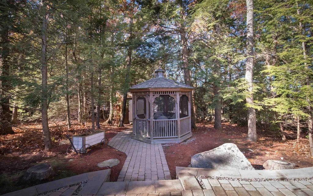 21 Charleston Ridge Hampstead NH 03841