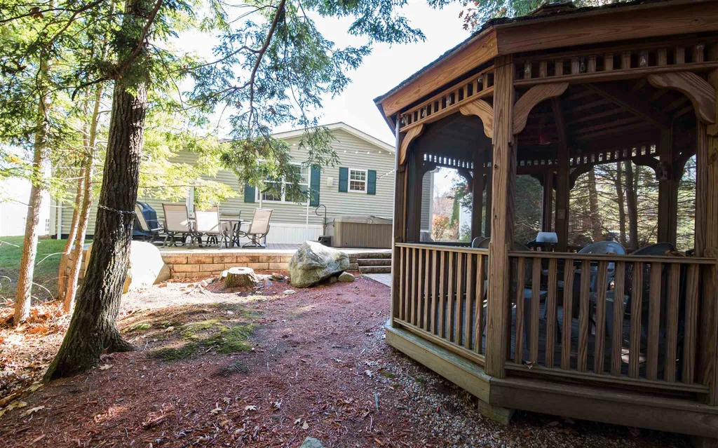 21 Charleston Ridge Hampstead NH 03841