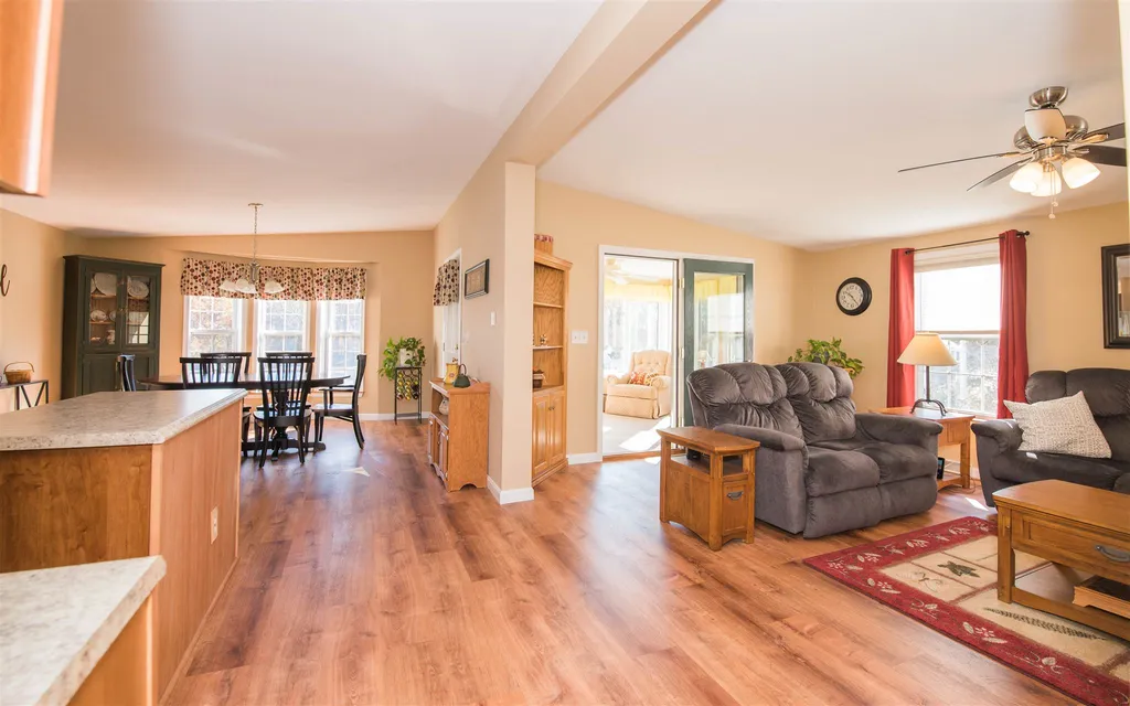 21 Charleston Ridge Hampstead NH 03841