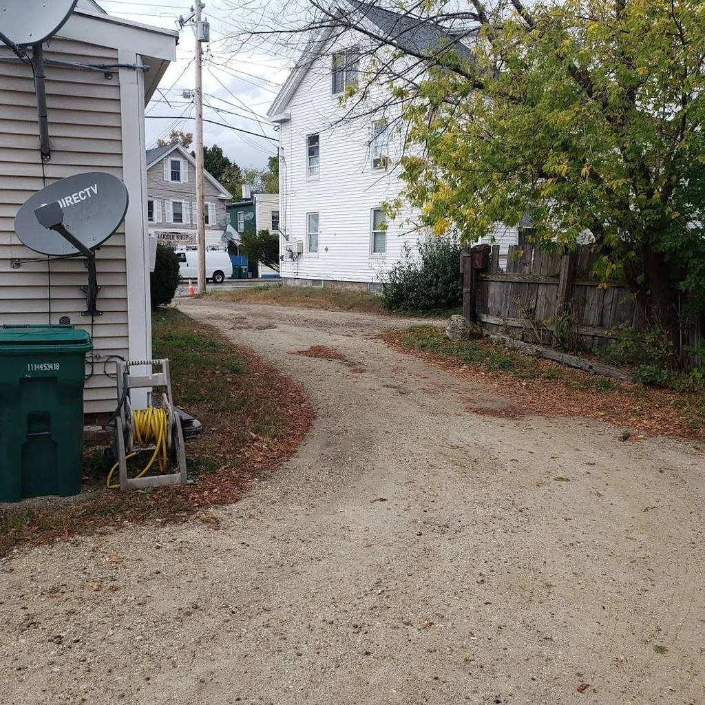 136 N Main Street Rochester NH 03867