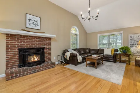 26 Gifford Farm Road Stratham NH 03885
