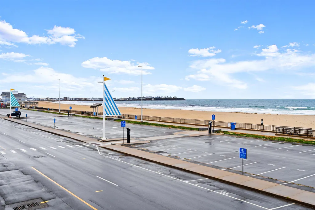 83 Ocean Boulevard Hampton NH 03842