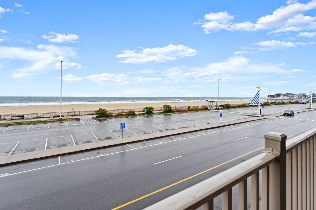 83 Ocean Boulevard Hampton NH 03842