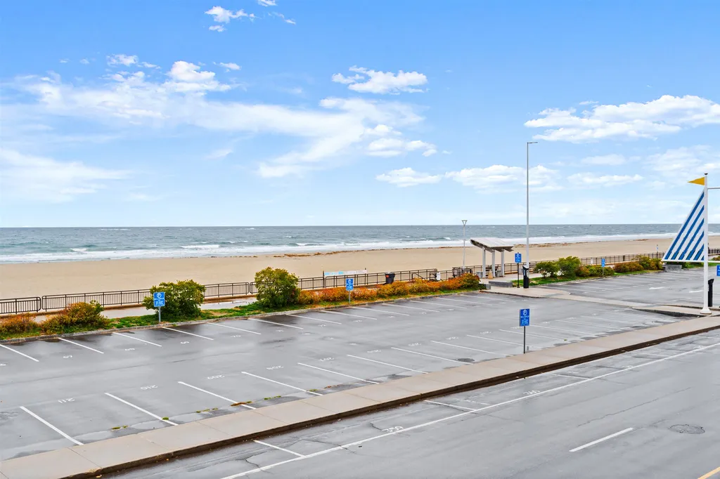 83 Ocean Boulevard Hampton NH 03842