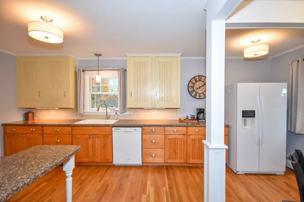 27 Rutland Street Dover NH 03820