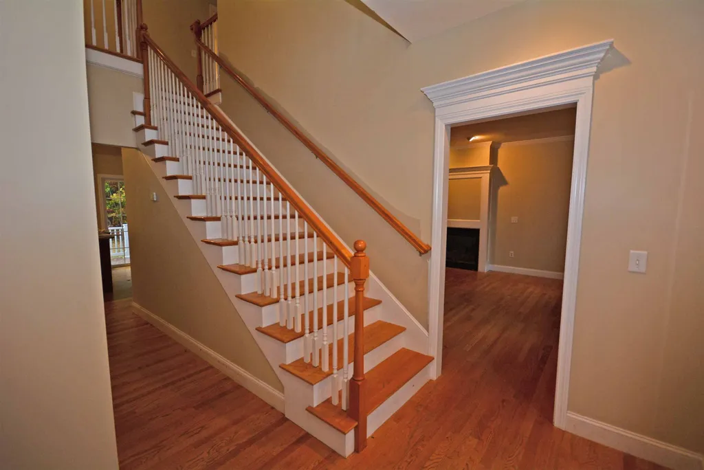 63 Erik Street Merrimack NH 03054-6805