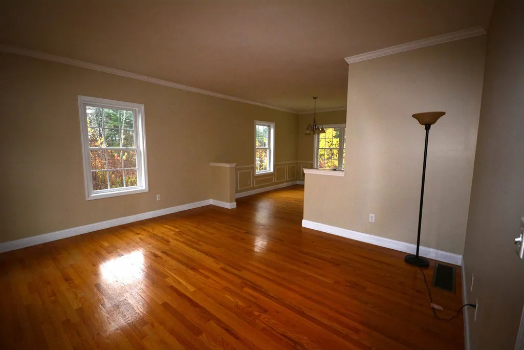 63 Erik Street Merrimack NH 03054-6805